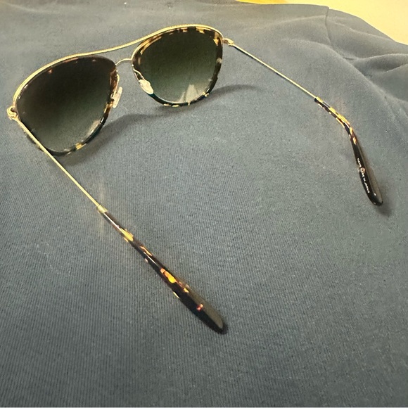 ?️ Barton Perreiera sunglasses- Tortoise Shell / Gold - Worn on House of Cards main image 8